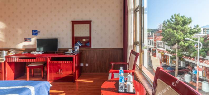 德钦梅里映月观景酒店(飞来寺梅里雪山景区店)图片