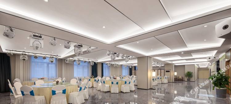 陌上轻雅酒店(沈丘快乐小镇新田360购物广场店)图片