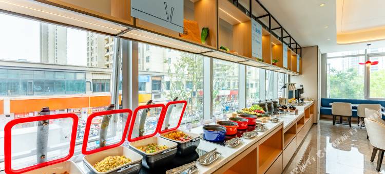 智选假日酒店(泰州万象城金融广场店)图片