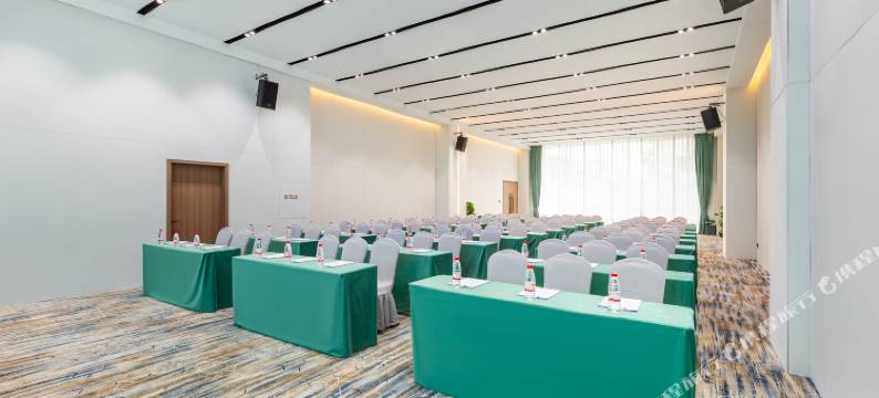 光明人康旅酒店(厦门高崎机场SM广场店)图片