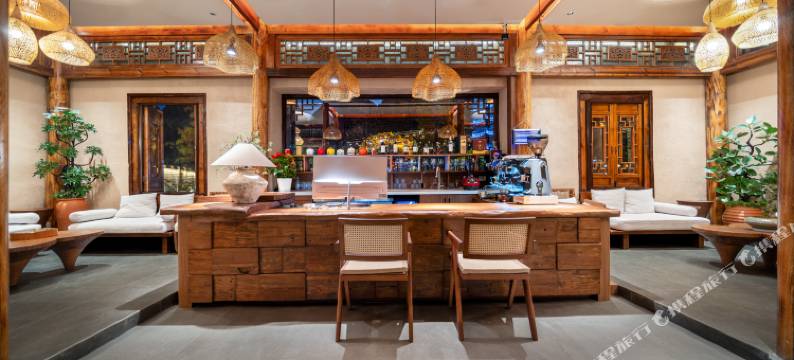 峰林吊脚楼民宿图片