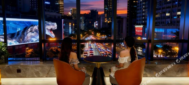 猫的远方｜YOUNG•IS•FASHION高空设计酒店(喷水池地铁站民生路店)图片