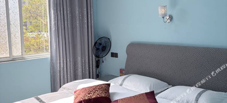 弥勒鸿翔宾馆(红河水乡巨人世纪广场店)图片