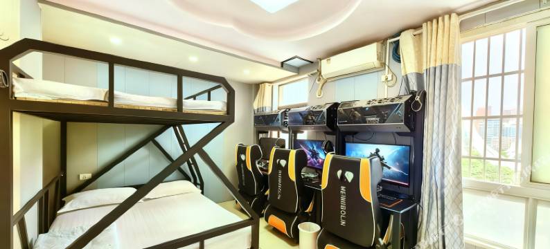 victory维客电竞民宿(武汉光谷广场地铁站店)图片