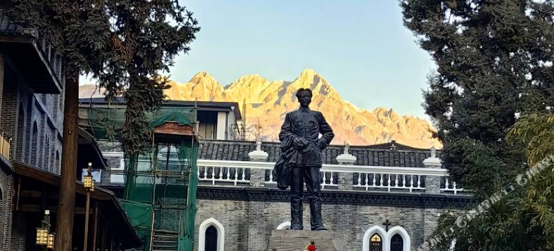 海螺沟玛阿洛磨途藏式民宿(磨西镇游客中心店)图片