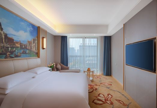 Vienna International Hotel (Mengcheng Wanda Store) Hotel Overview