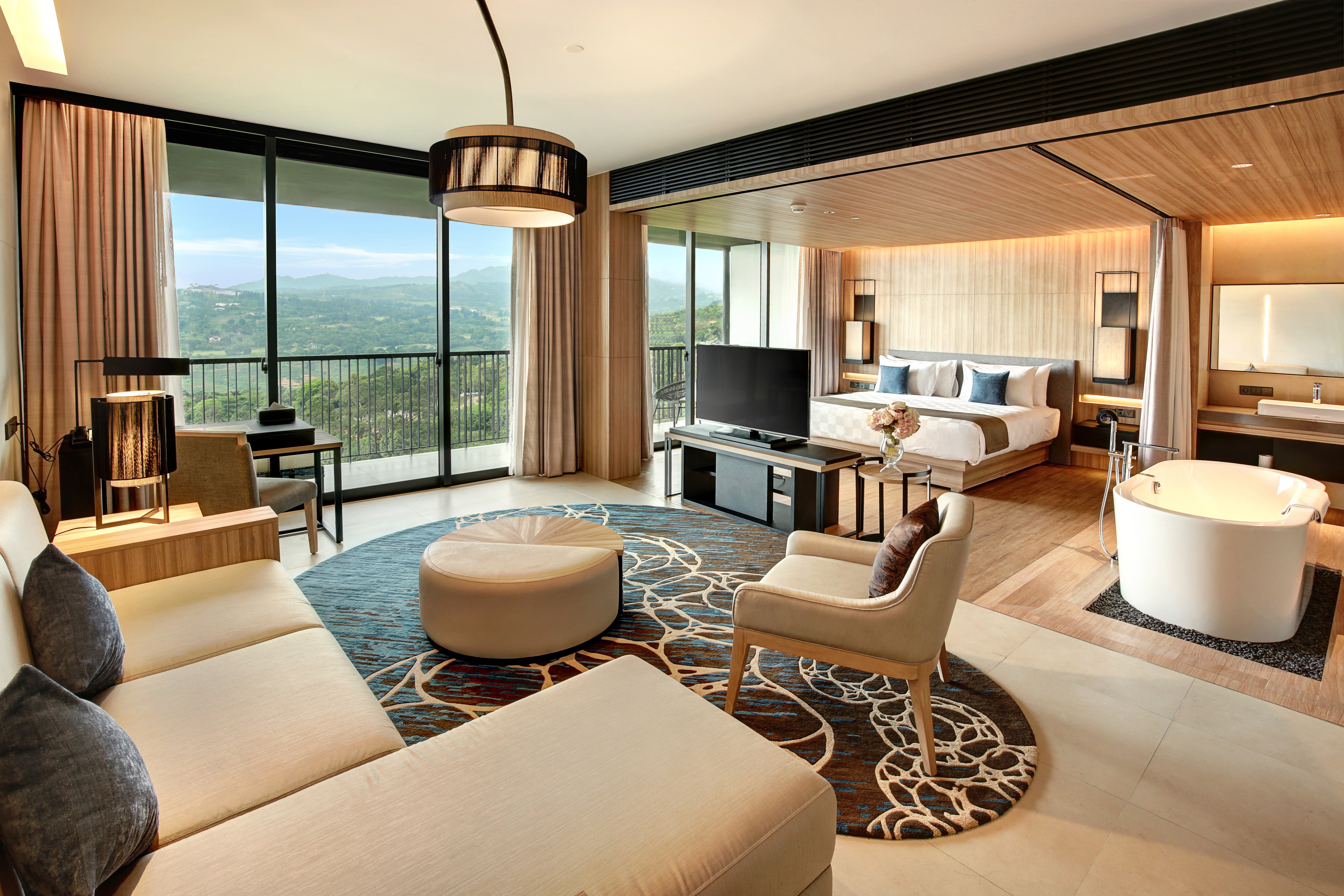 Royal Tulip Golf Resort Gunung Geulis Over view