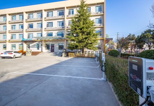 HanTing Hotel (Luoyang Luoning) Hotel Overview