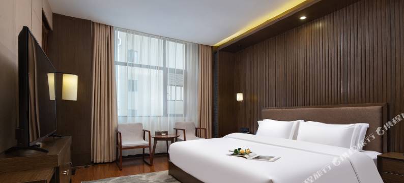 景尚大酒店(平江天岳汽车站店)图片