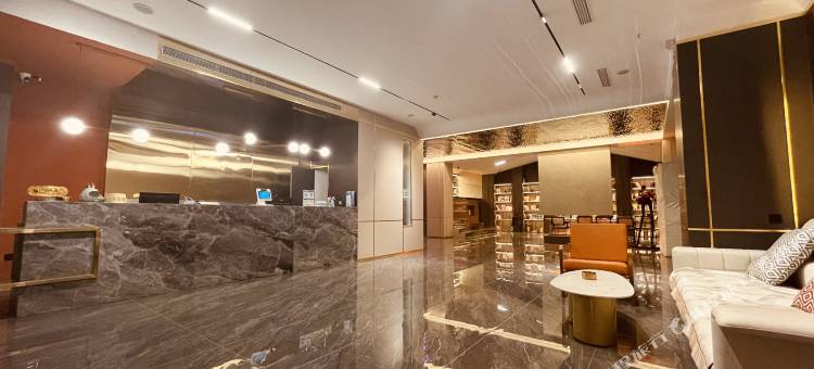 I DO花园酒店(吕梁离石区世纪广场店)图片