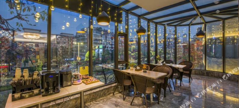 江门花沐禧酒店(新会冈中大道世纪广场店)图片