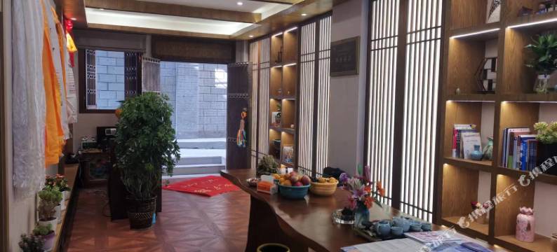 康定央吉岭民宿图片