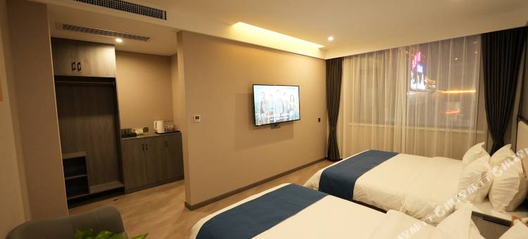 如家睿柏·云酒店(芮城东茂广场店)图片