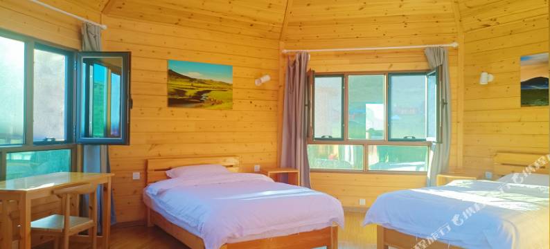 喀纳斯石人山庄图片