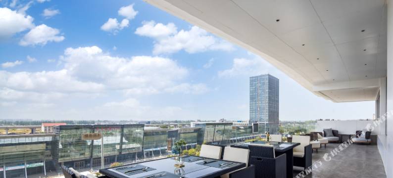 句容圆周率酒店(吾悦广场句容高铁站店)图片