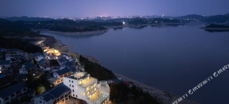 古埃蒙海景美宿(清镇红枫湖店)图片