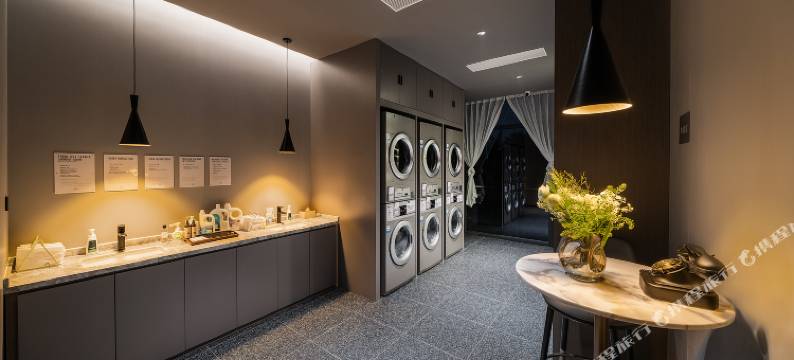 重庆东站长生桥地铁站亚朵酒店图片