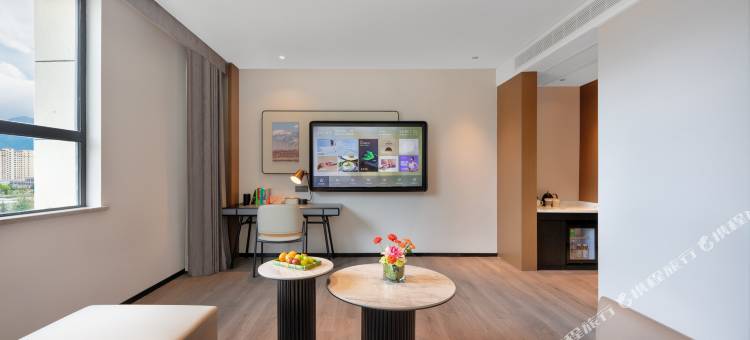 林芝工布天街林海公园亚朵酒店图片