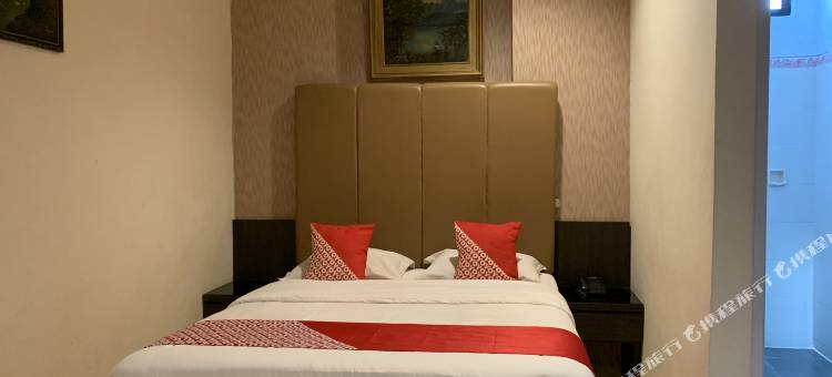 O酒店法乌齐亚伊斯兰旅馆，靠近塔克瓦清真寺马明纳赛(Hotel O Penginapan Fauziah Syariah Near Mesjid Taqwa Mamminasae)图片