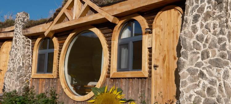 琼库什台春山颂月民宿图片