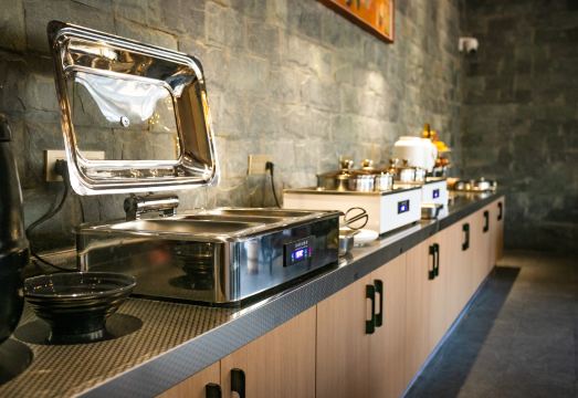 Qiu's compound Hotel Overview