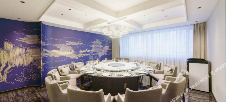 乌鲁木齐颐中园酒店(白鸟湖万达广场店)图片