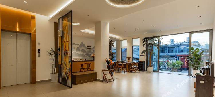 竹雨溪·Leisure智能美宿(丽江三义机场店)图片