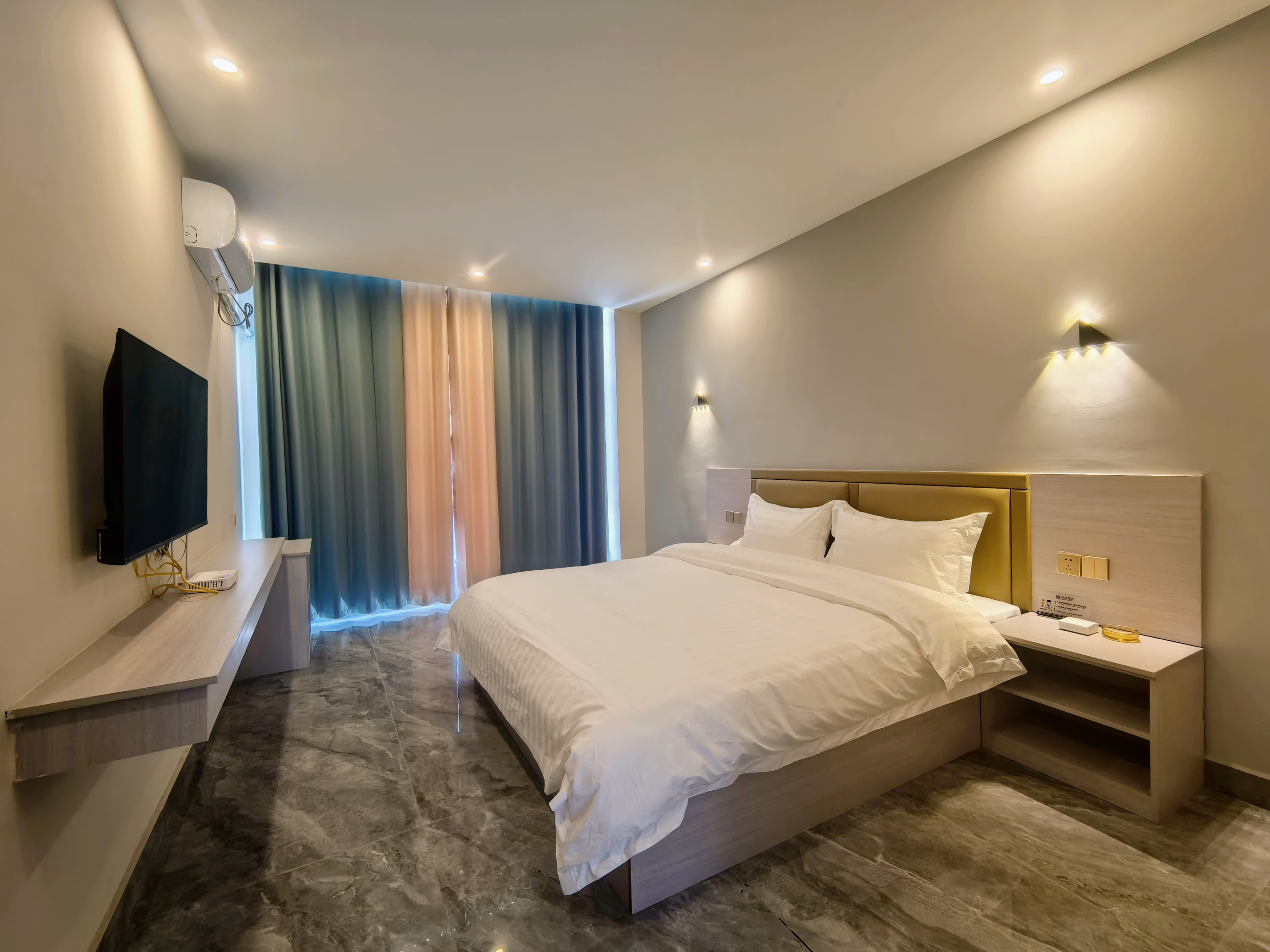 Runze Hotel Over view