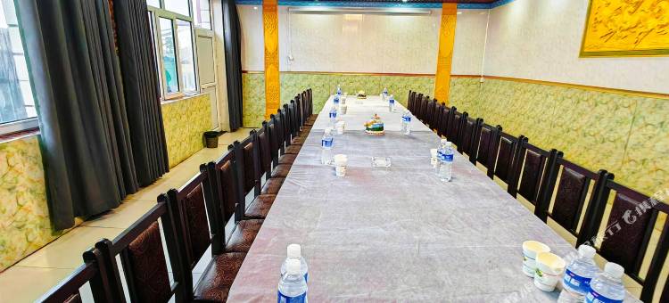 勒勒车蓝天度假村二部(辉腾锡勒草原黄花沟)图片