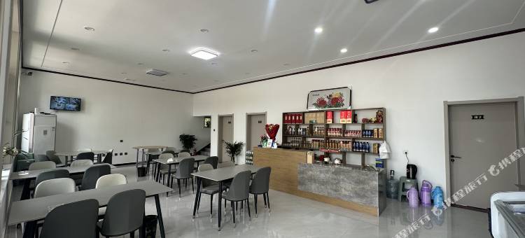 食香阁民宿(龙西公路店)图片