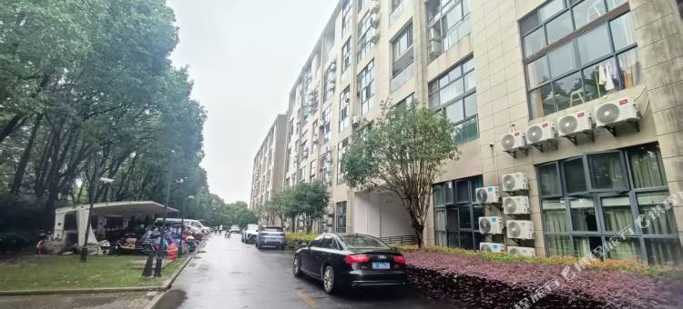 平安公寓(上海复旦肿瘤医院浦东院区康新公路地铁站店)图片