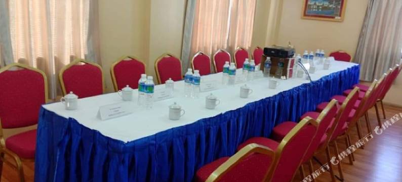 孔雀之声大酒店(Oway Grand Hotel)图片