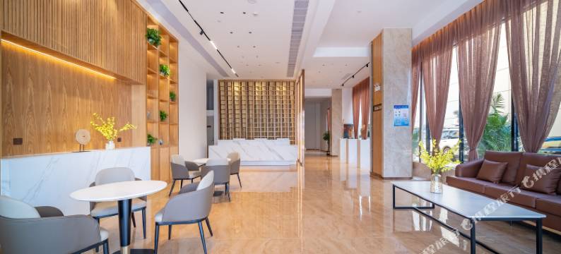 华庭云栖酒店(南宁吾悦广场金桥客运站店)图片