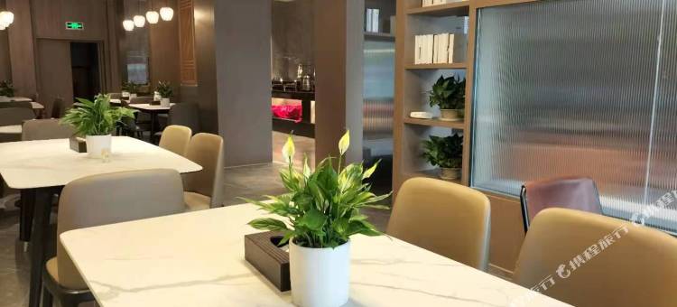 曼居酒店(临安万华广场店)图片