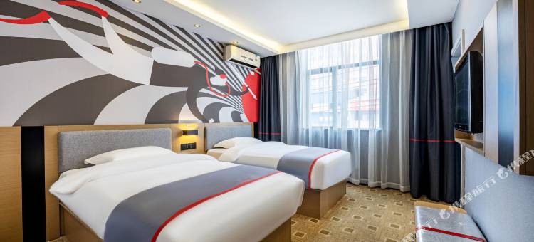 骏怡连锁酒店(英山英皇店)图片