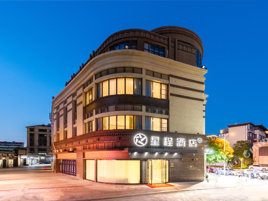 星程酒店(无锡锡沪路八佰伴广益地铁站店)