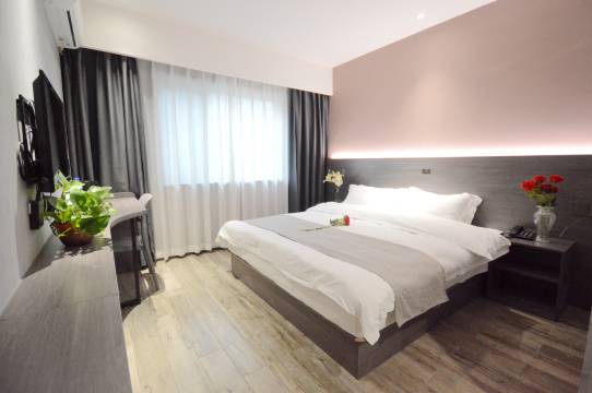 吉宿·精选酒店(中阳凤城街店)