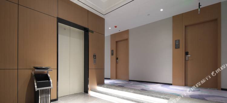 雅斯特酒店(藏龙岛湖北美术学院店)图片