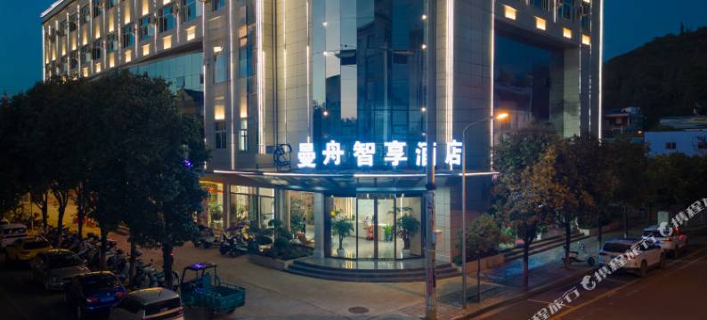 泸西曼舟智享酒店图片