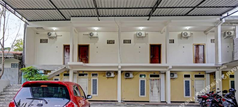 OYO 91653 哈加瓦拉蒙岸君悦伊斯兰酒店 近拉蒙岸体育中心(Grand Hagawa Syariah Near Alun Alun Lamongan RedPartner)图片