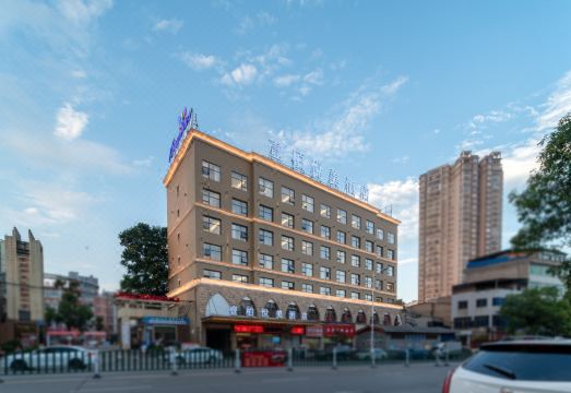 壹柏·悦美酒店（安顺顾府街南马广场店）外景图