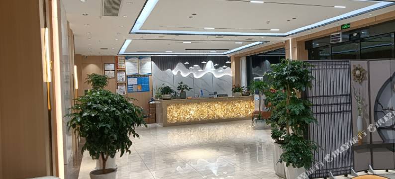 石阡鸿盛大酒店(佛顶山南路汤山客运站店)图片