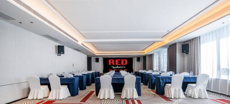 济南CBD万象城丽芮酒店图片