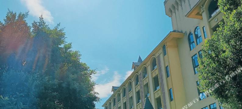英德奥园泉林酒店(巧克力王国店)图片