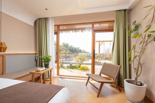 九华山六如·云见花园民宿(九华街肉身宝殿店)图片