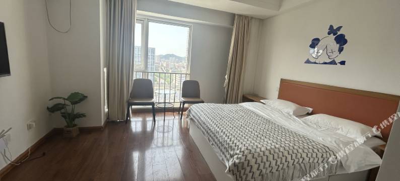 艺宿里酒店(大连高新万达广场店)图片