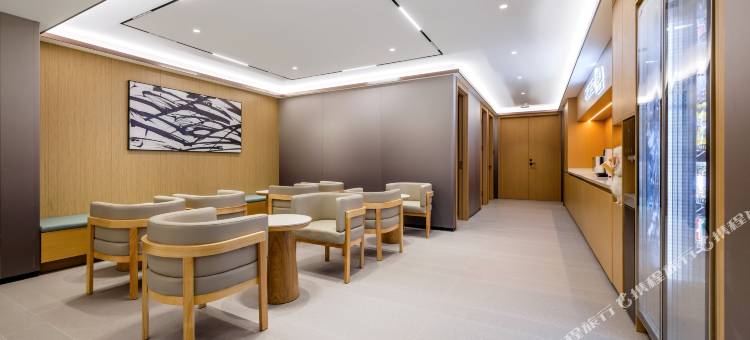 话梅酒店(河北大学军校广场店)图片