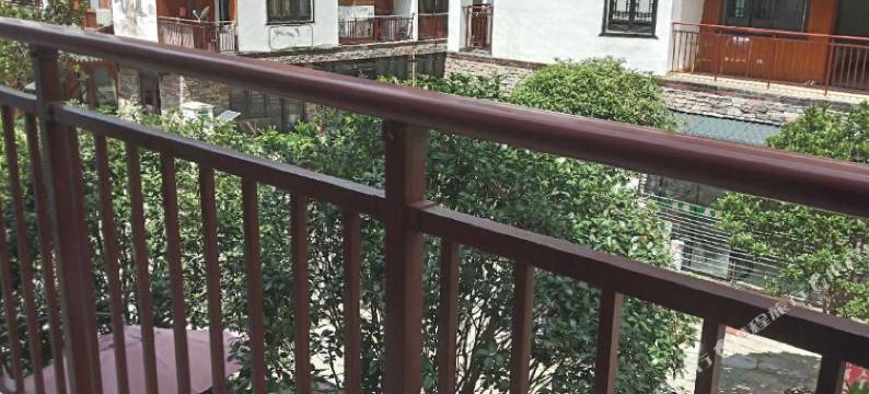 荔波小七孔勤成客栈图片