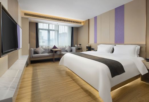 Lifeng Impression Hotel (Peng'an Yipin World Branch) Hotel Overview