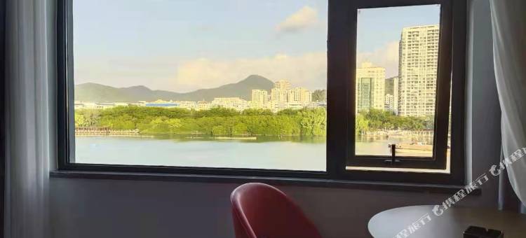 良智汇品酒店(三亚中服免税国际购物城店)图片